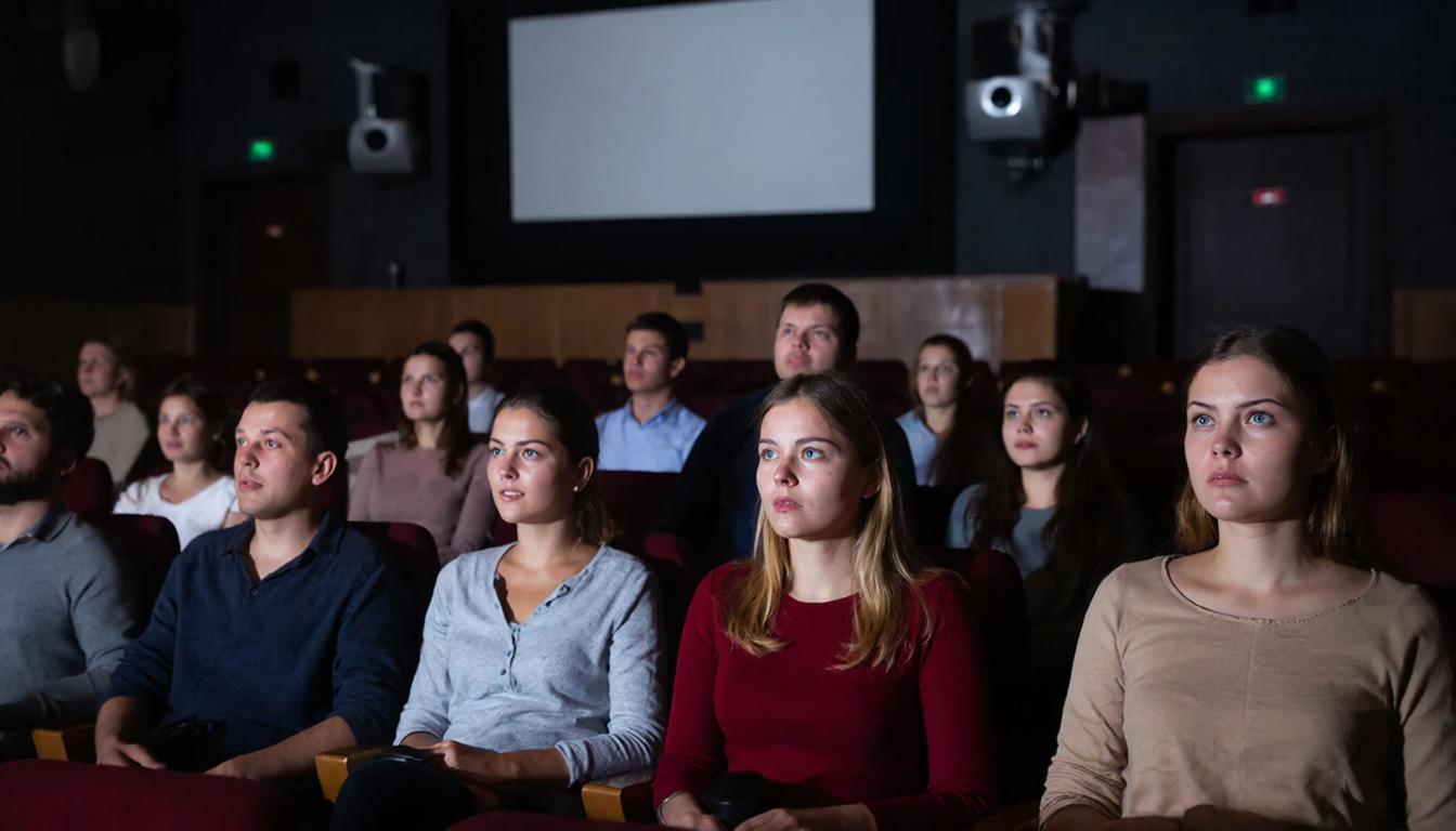 Вечер авторского короткометражного кино Александры Р&#039;ЮЖ «Кино, которое меняет: разговор с психологом и режиссером»