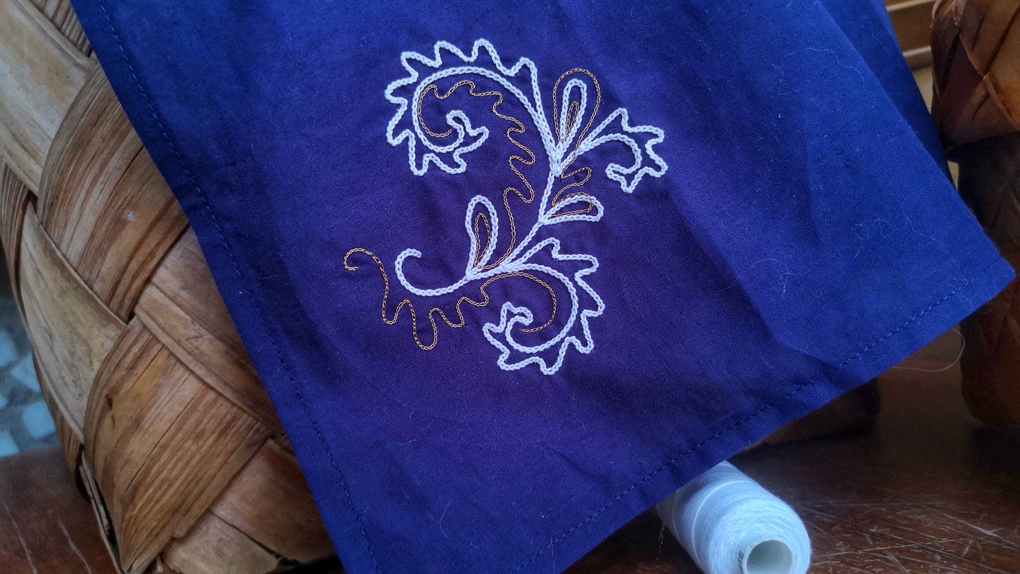 Мастер-класс по вышивке тамбурным швом "Морозные узоры"