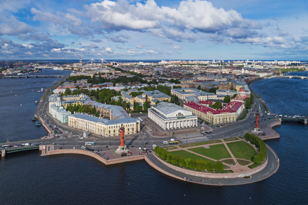Пешеходная экскурсия "Васильевский остров: диалог времён"