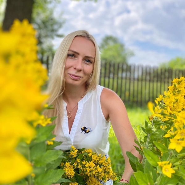 Нат Магнит на встрече клуба «Вышиваем в Пушкинке»