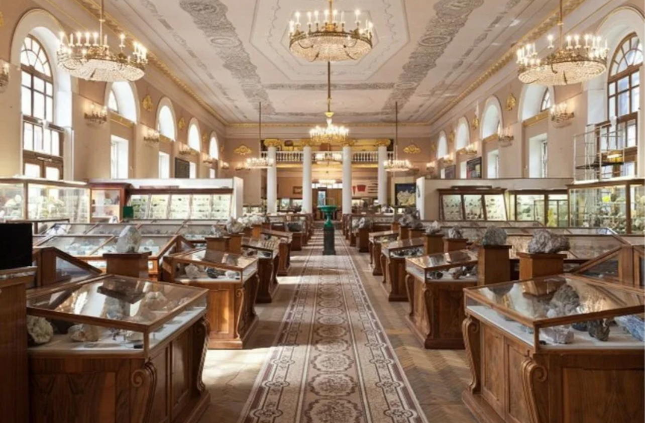 Экскурсия в Минералогический музей