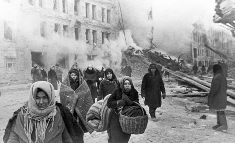 Три девочки в блокадном Ленинграде