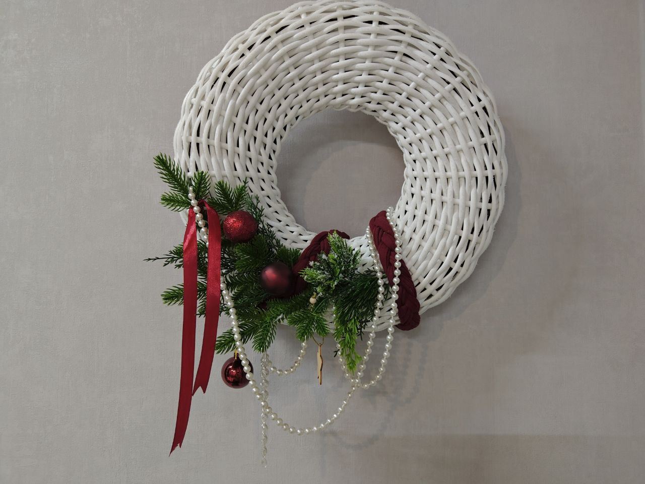 Мастер-класс по плетению новогоднего венка