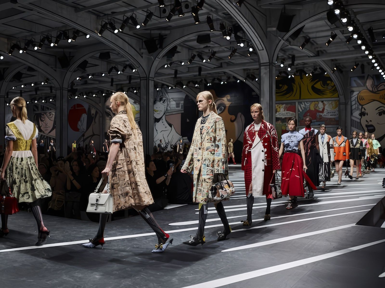 АРТ-УЖИН «Prada: «новая женственность» и современное искусство» | 19:30 | совместно с Илектрой Канестри