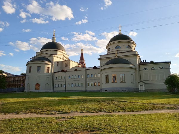 Экскурсия "Женщины Александровского проспекта"