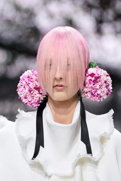 Цветочный приговор! Флористические мотивы в истории костюма