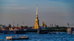 Автобусная экскурсия «Красуйся град Петров»