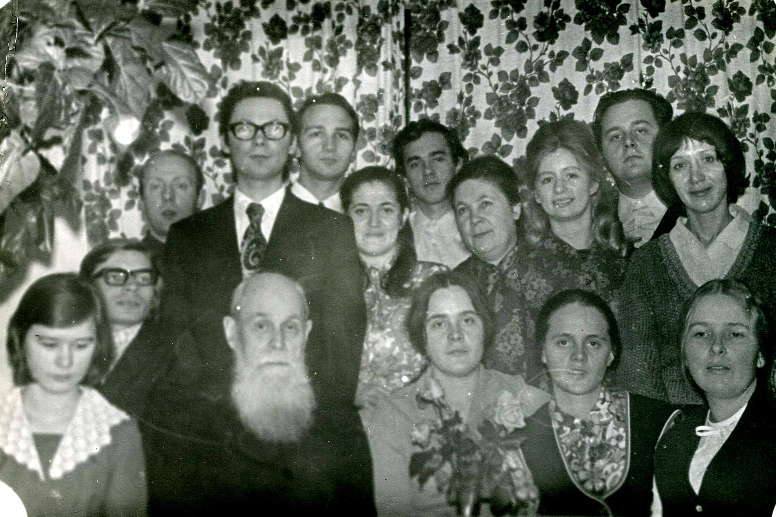 Московская беседа. Москвичи: пастыри, братья и сёстры. Дню православных братств посвящается