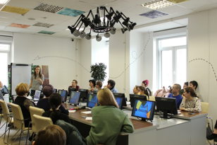 Local English: разговорный клуб в библиотеке, оффлайн
