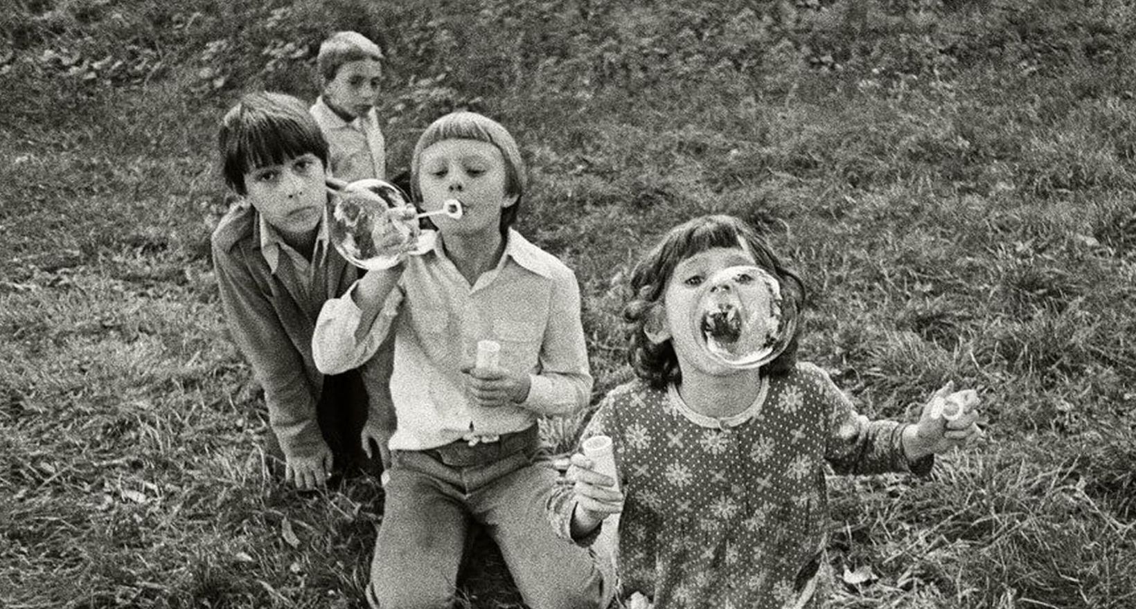 Кинолекторий в ленинке. фильмы : «милочкина болезнь» и «на нас смотрят дети»