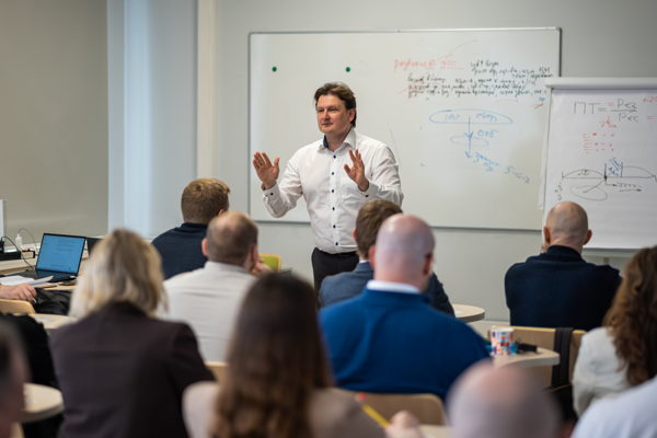 Практический 12-недельный online-курс "Профессиональное управление развитием”. Поток 1