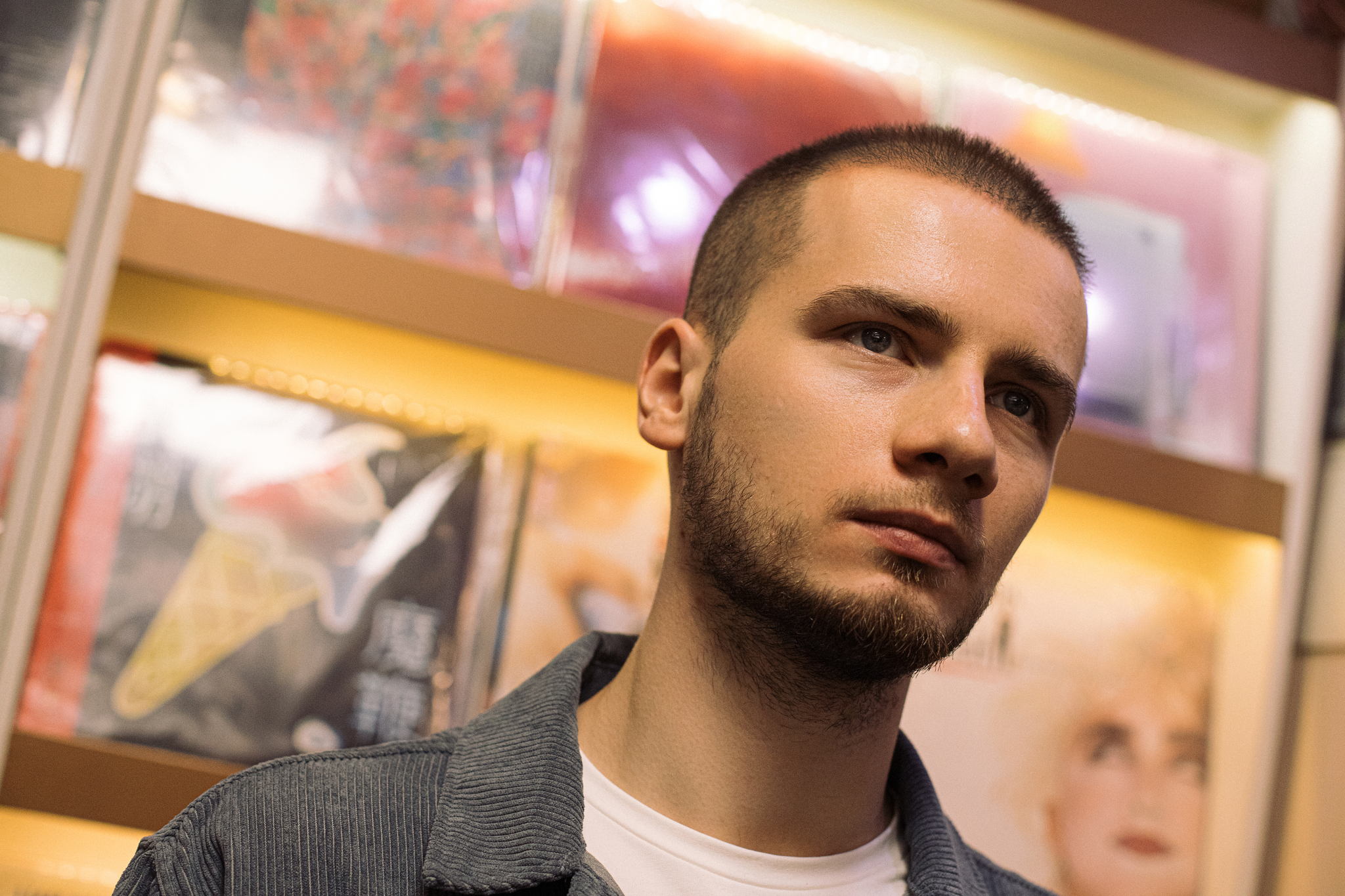 Почему мы боимся любви — и что с этим делать? Встреча с Дмитрием Антиповым, психологом и автором книги «Почему ты боишься любви? Страх отношений и безответные чувства»