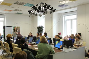 Local English: разговорный клуб в библиотеке, оффлайн