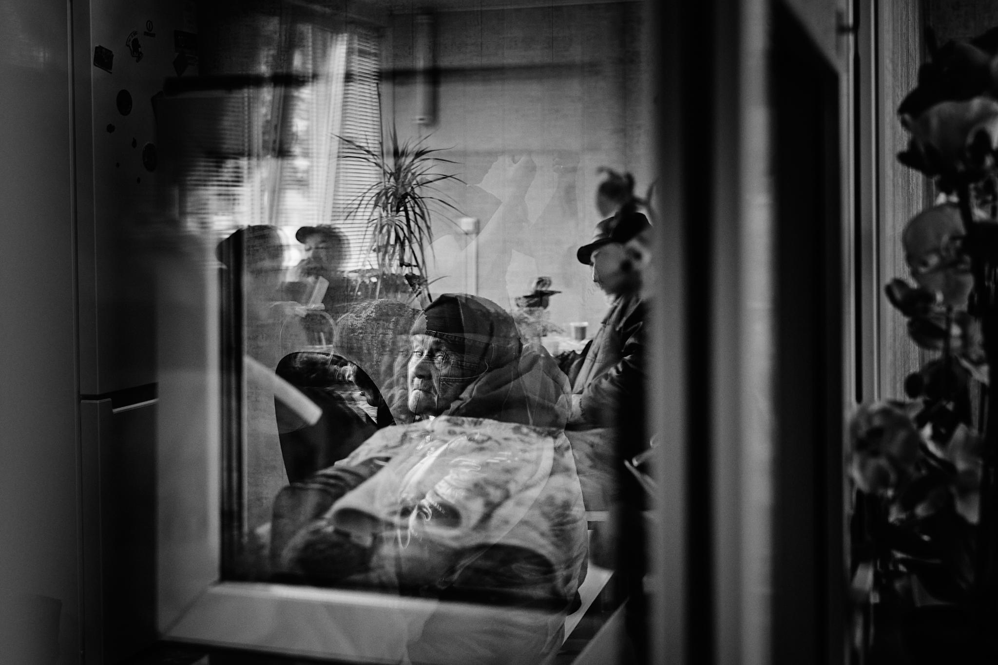 Открытие благотворительной документальной фотовыставки «Приют человека — Путеводная нить»