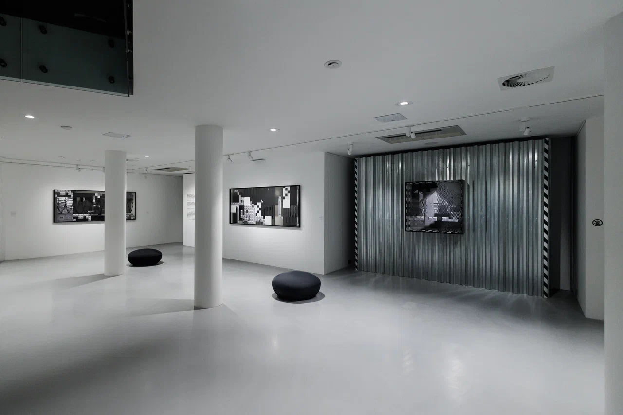 Авторская экскурсия Катерины Серьёзной по выставке &amplt;ДРУГИЕ ДРYГИЕ&ampgt;