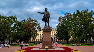Бесплатная экскурсия. Театральный уголок