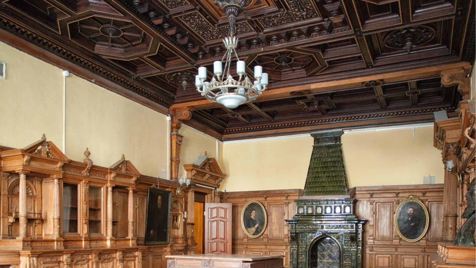 Замок на Воронцовом поле: экскурсия по старинному особняку Вогау