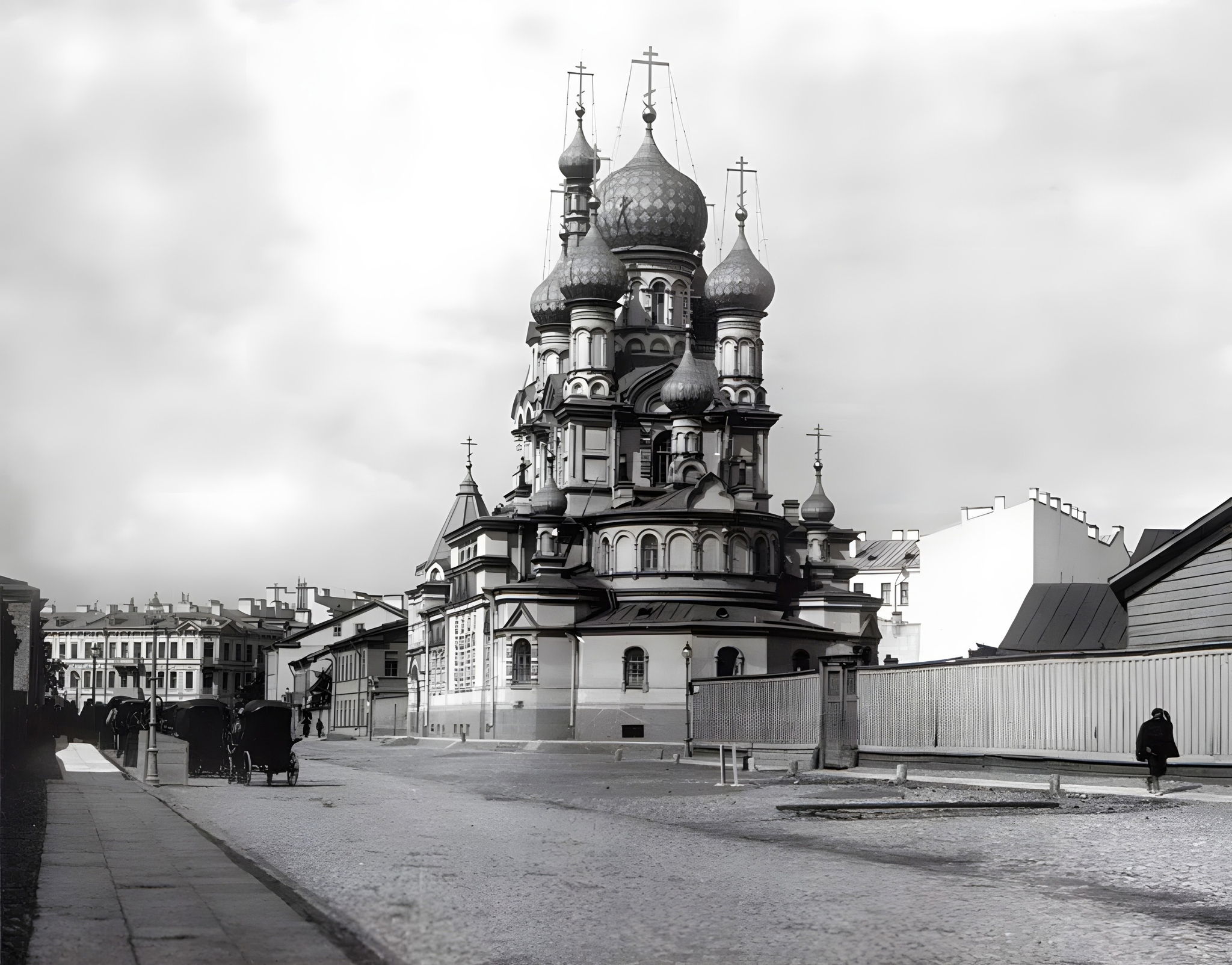 Бесплатная экскурсия «По Пескам, район Советских улиц»