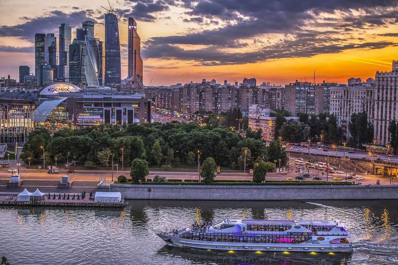 Тихие улицы Плющихи с посещением секретной террасы жилого дома