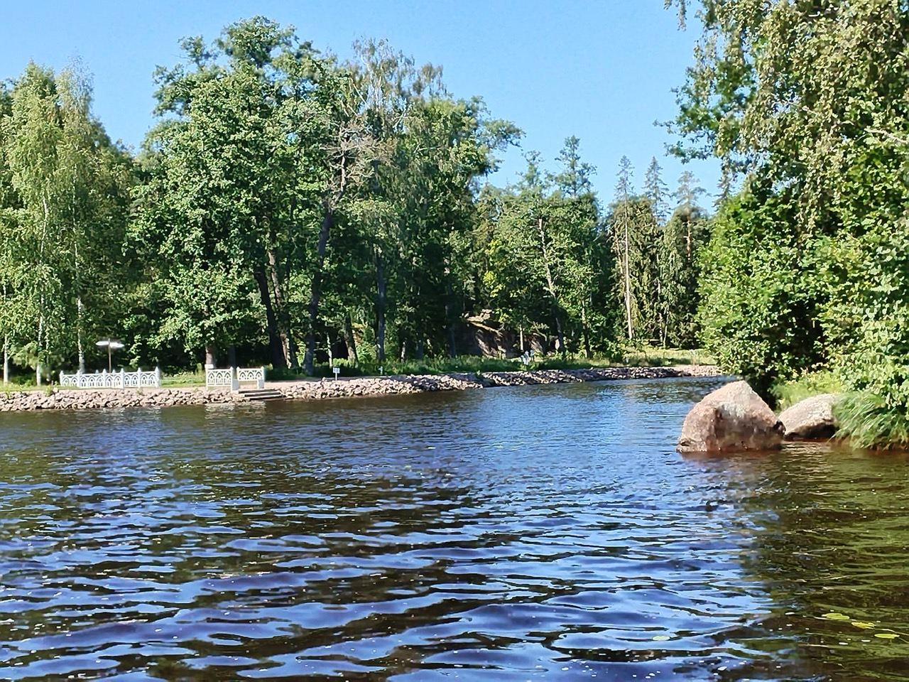 Лекция "Малые города. Традиции народов России. По Восточной Сибири. Самое глубокое озеро в мире – Байкал (Иркутск, Листвянка, мыс Половинный, Кругобайкальская железная дорога, остров Огой)"