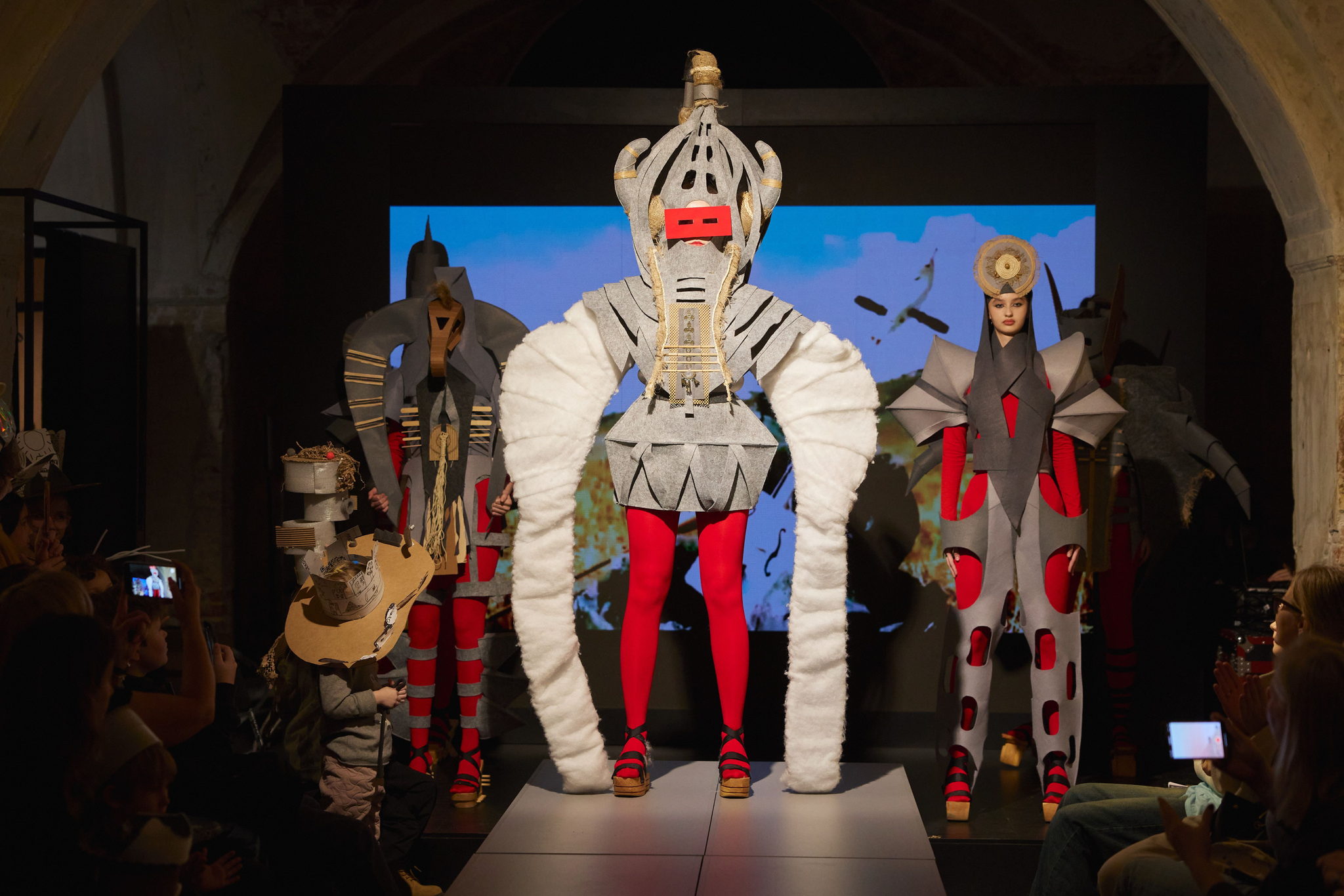 Архитектурная дискотека и дефиле