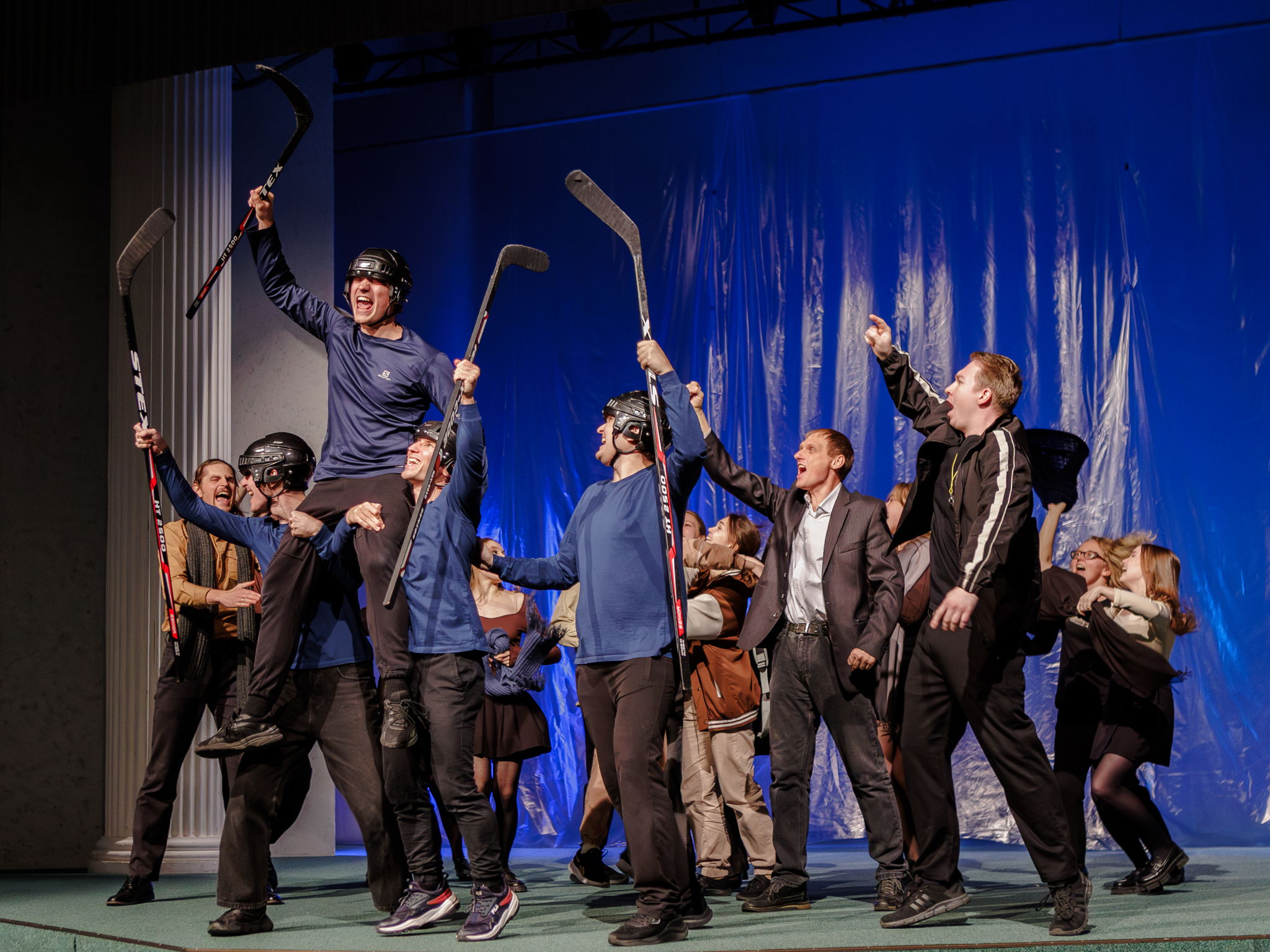 Спектакль «Медвежий Угол»