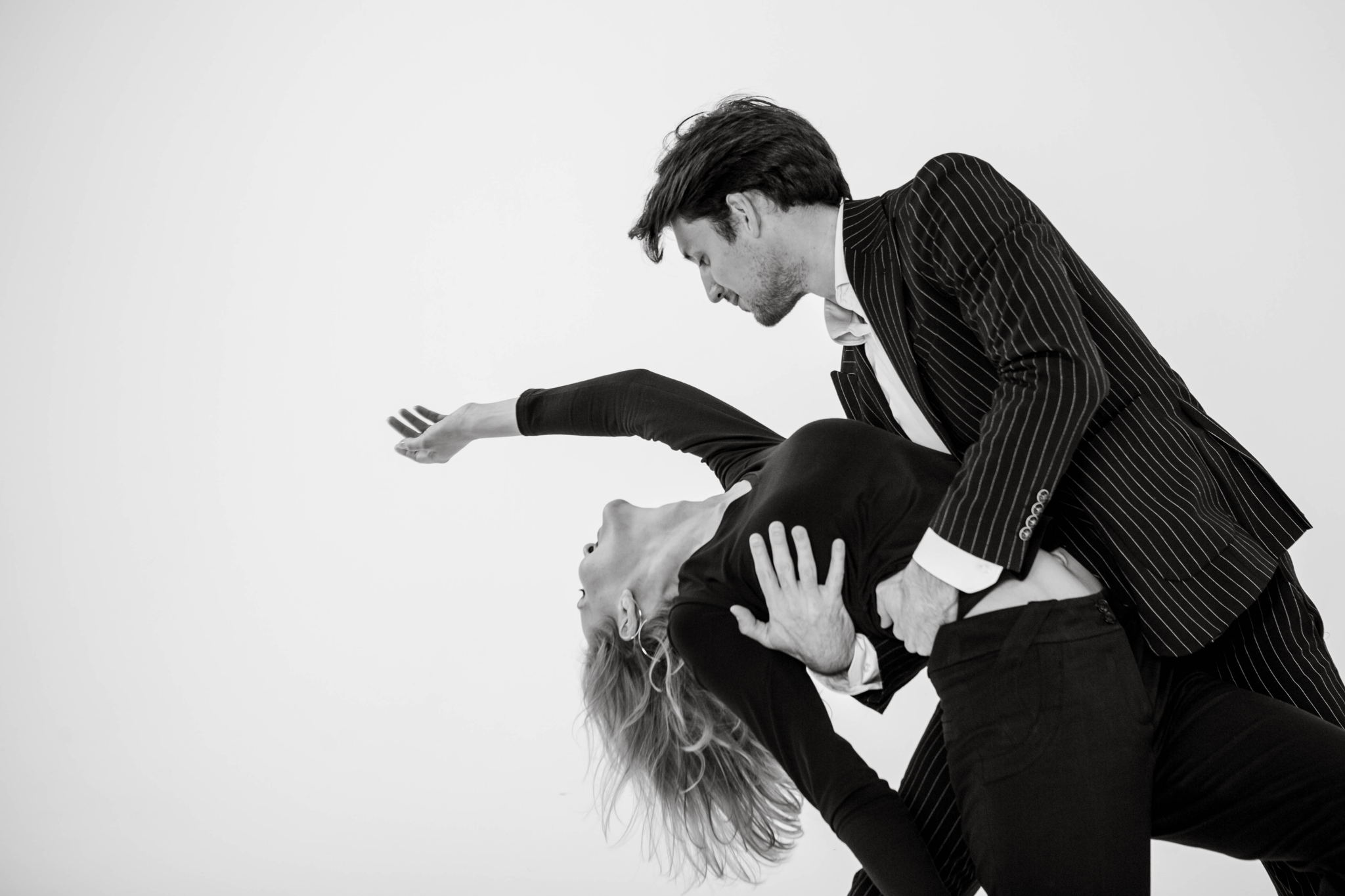 Квартирник «НА ЧЕМОДАНАХ» (премьера!)