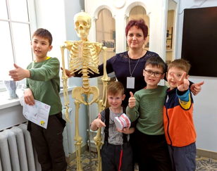 Занятие "Веселые приключения здорового зуба" для детей 8-12 лет