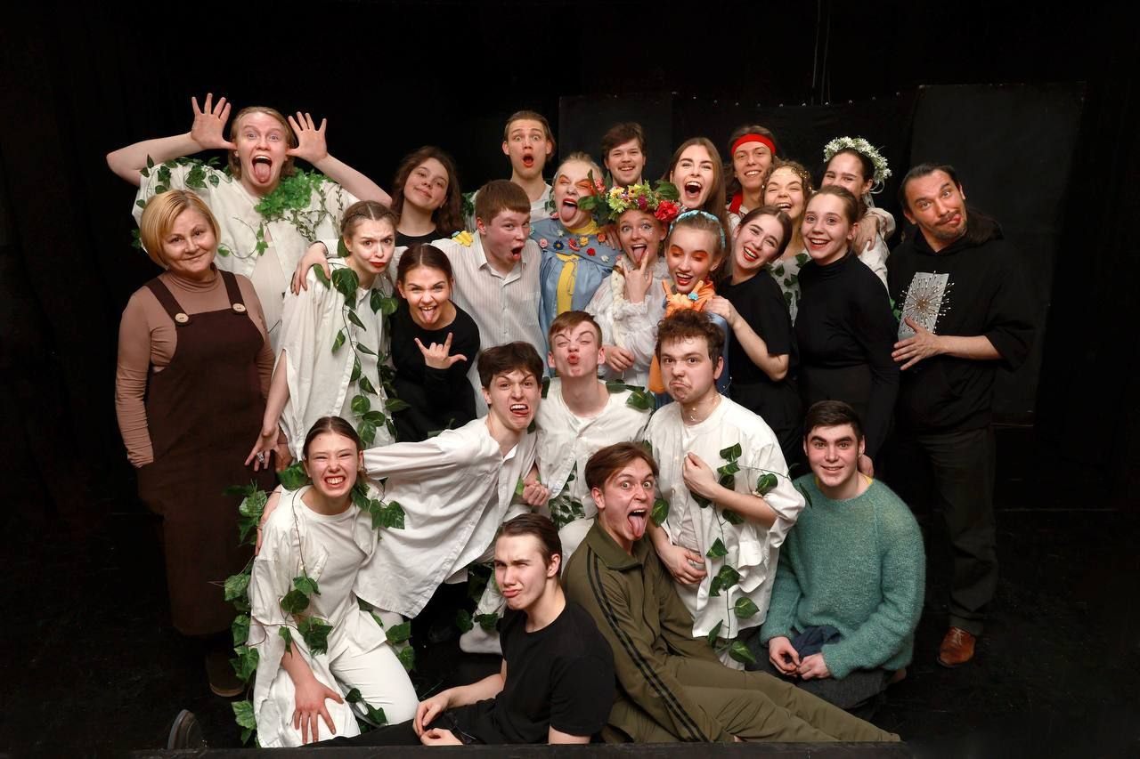 Спектакль по пьесе О. Богаева «Тайное общество велосипедистов»