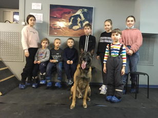 17.07 (сб) в 17.00 Экскурсия к кинологам 5-12 лет 850 руб. и взр. 550 руб. 