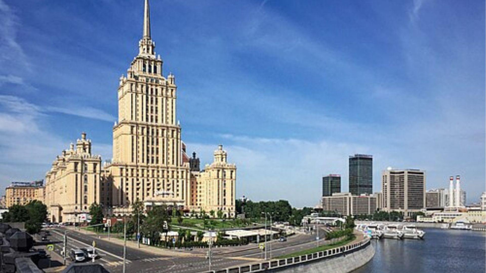 Экскурсия в гостиницу "Украина": роскошь сталинского ампира