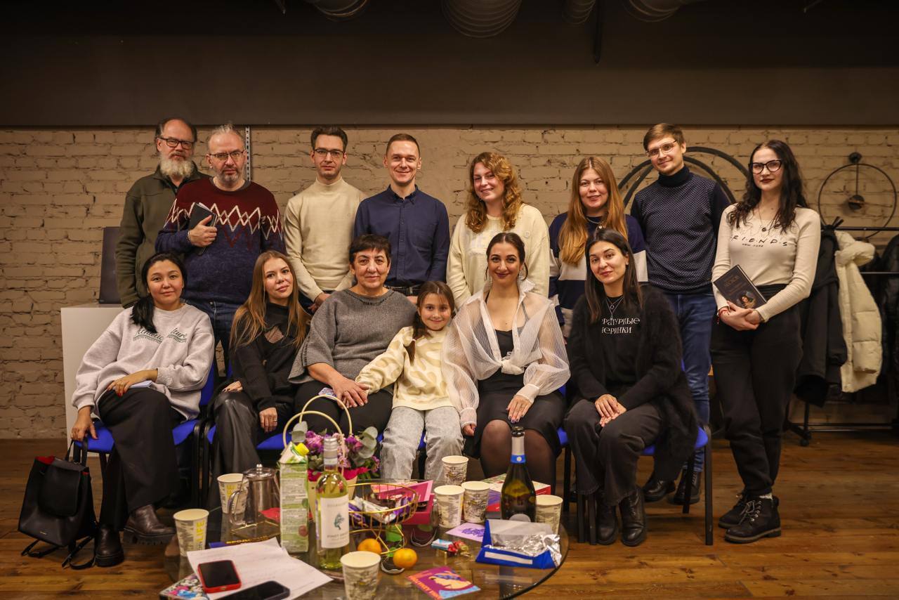 Предновогодний книжный клуб "Не читал, но обсуждаю"