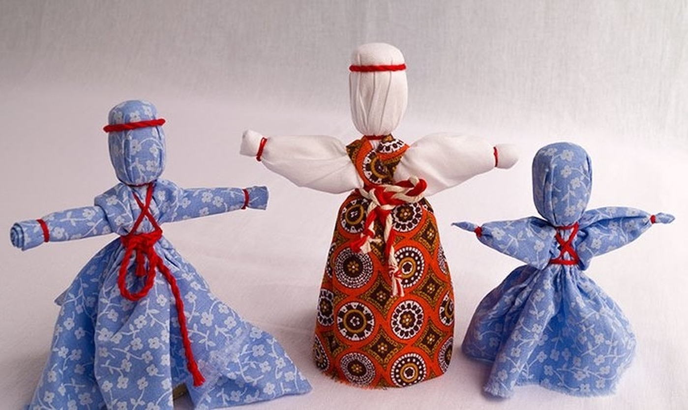 Мастер-класс по созданию куколки «Русская ритуальная и игровая куклы "Отдарок на подарок" и "Зайчик на пальчик"»