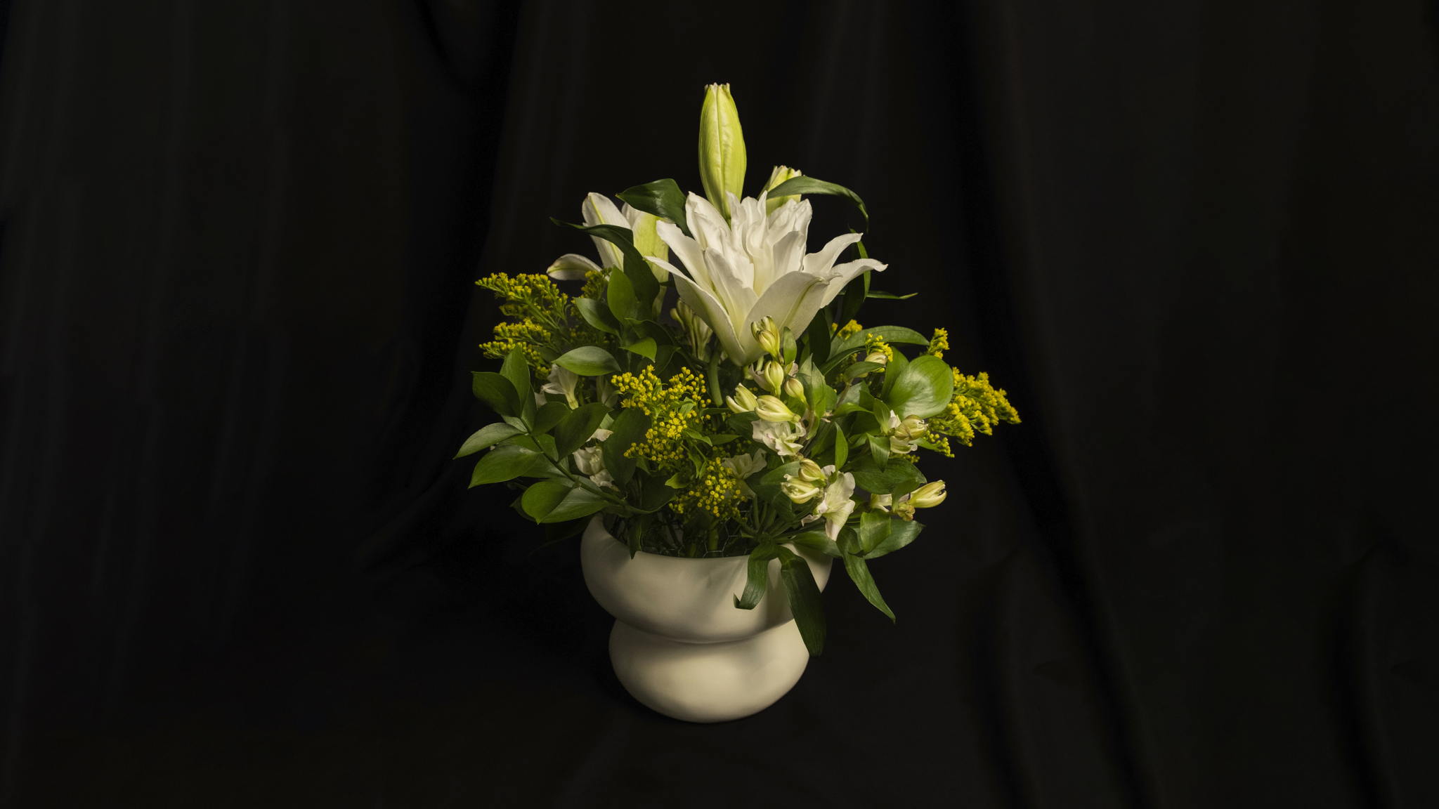 Эко мастер-класс «Цветочная композиция в кашпо на флористической сетке»