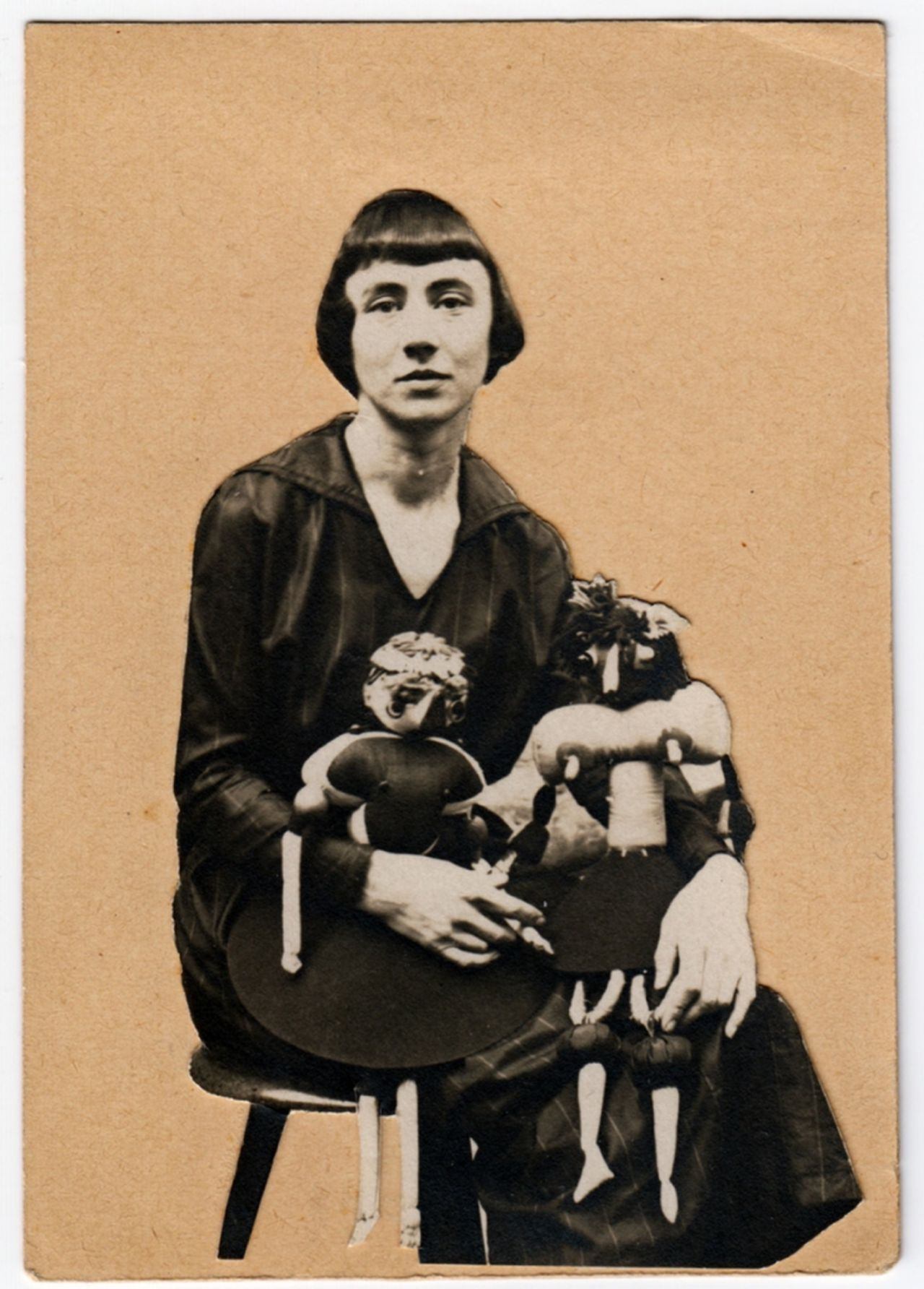 Смех над бездной: женщины дада и новой вещественности