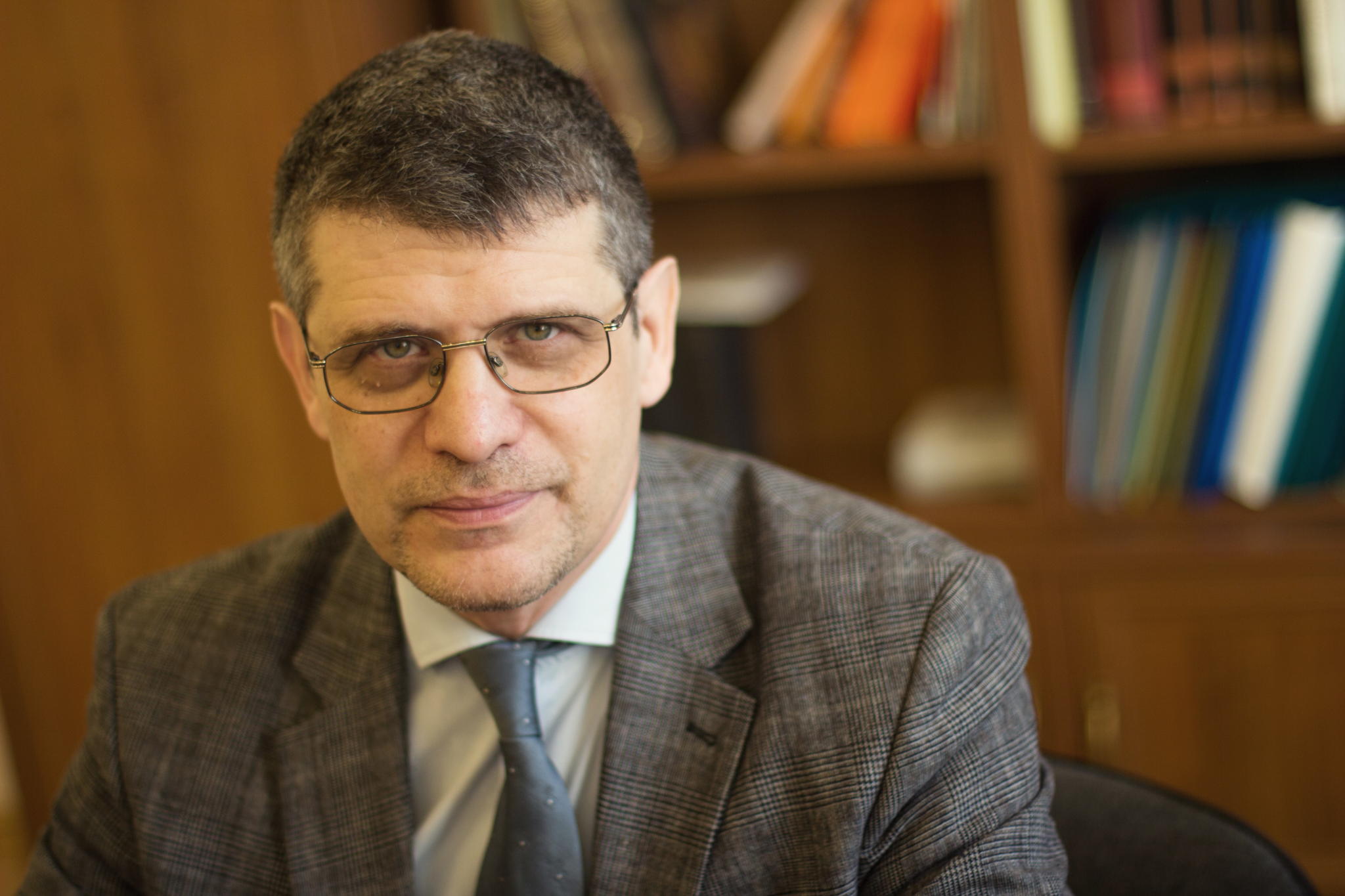 Лекция Дмитрий Бака по теме "Мещане, варвары, враги: Максим Горький в оковах равенства и братства"
