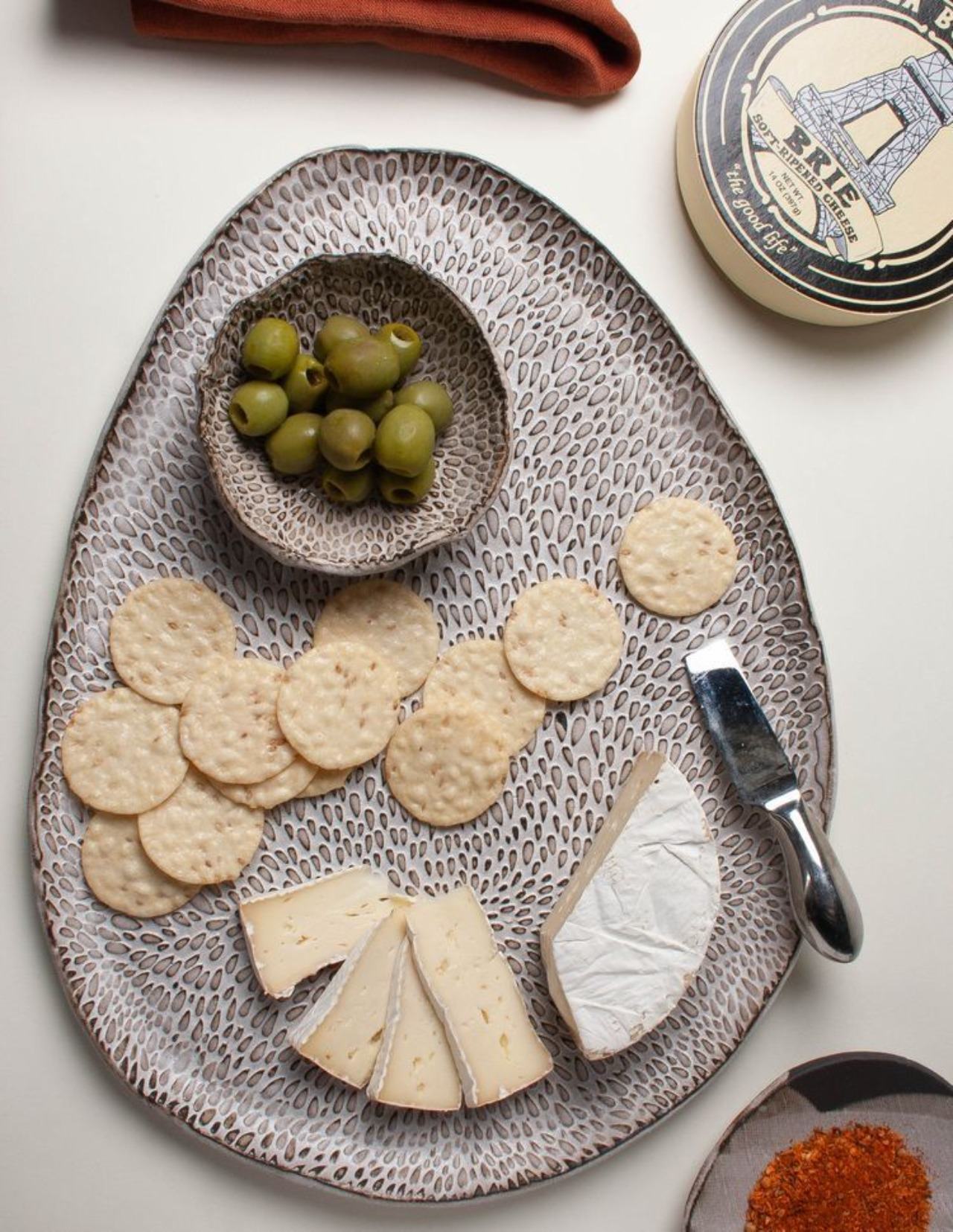 Керамический мастер-класс «Искусство сервировки: создание авторской менажницы»