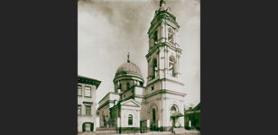 Бесплатная экскурсия «Легенды, мифы и факты» по линиям и дворам В.О.