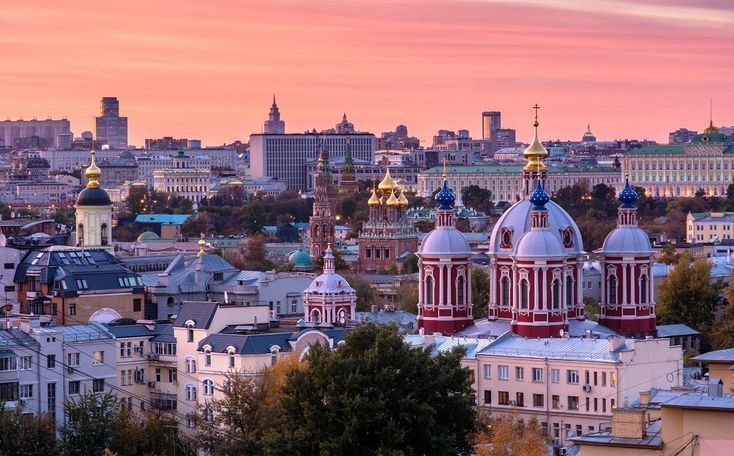 "Из купеческого Замоскворечья в сталинское СССР"