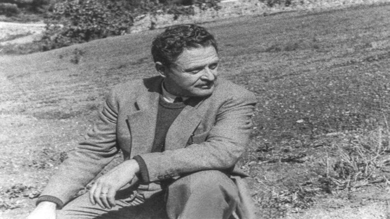 Назыму Хикмету — 124 года