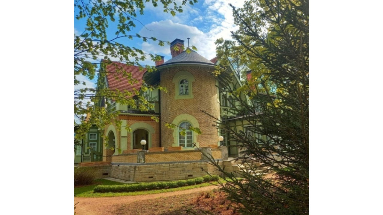 Бесплатная экскурсия «Каменный остров. Остров роскоши и тайн. Часть 1»