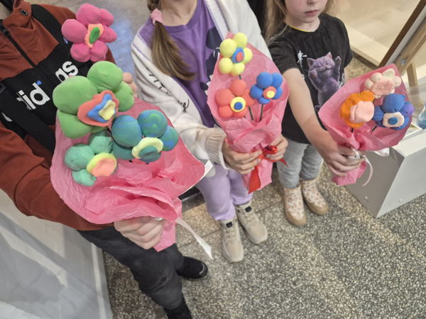 мастер-класс "Букет из воздушного пластилина" (0+)