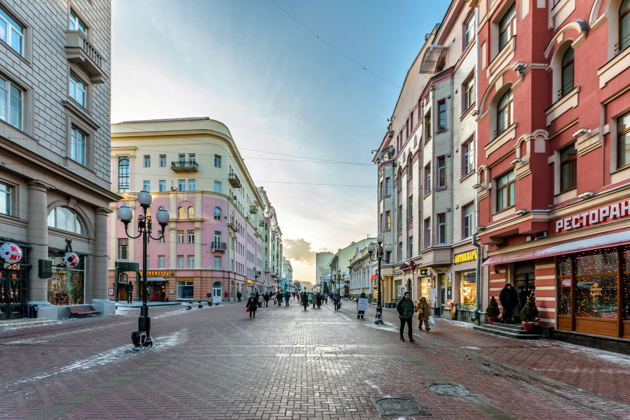 в 16:00 Пешеходная экскурсия "Многоликий Арбат" с Екатериной Титовой. 5+