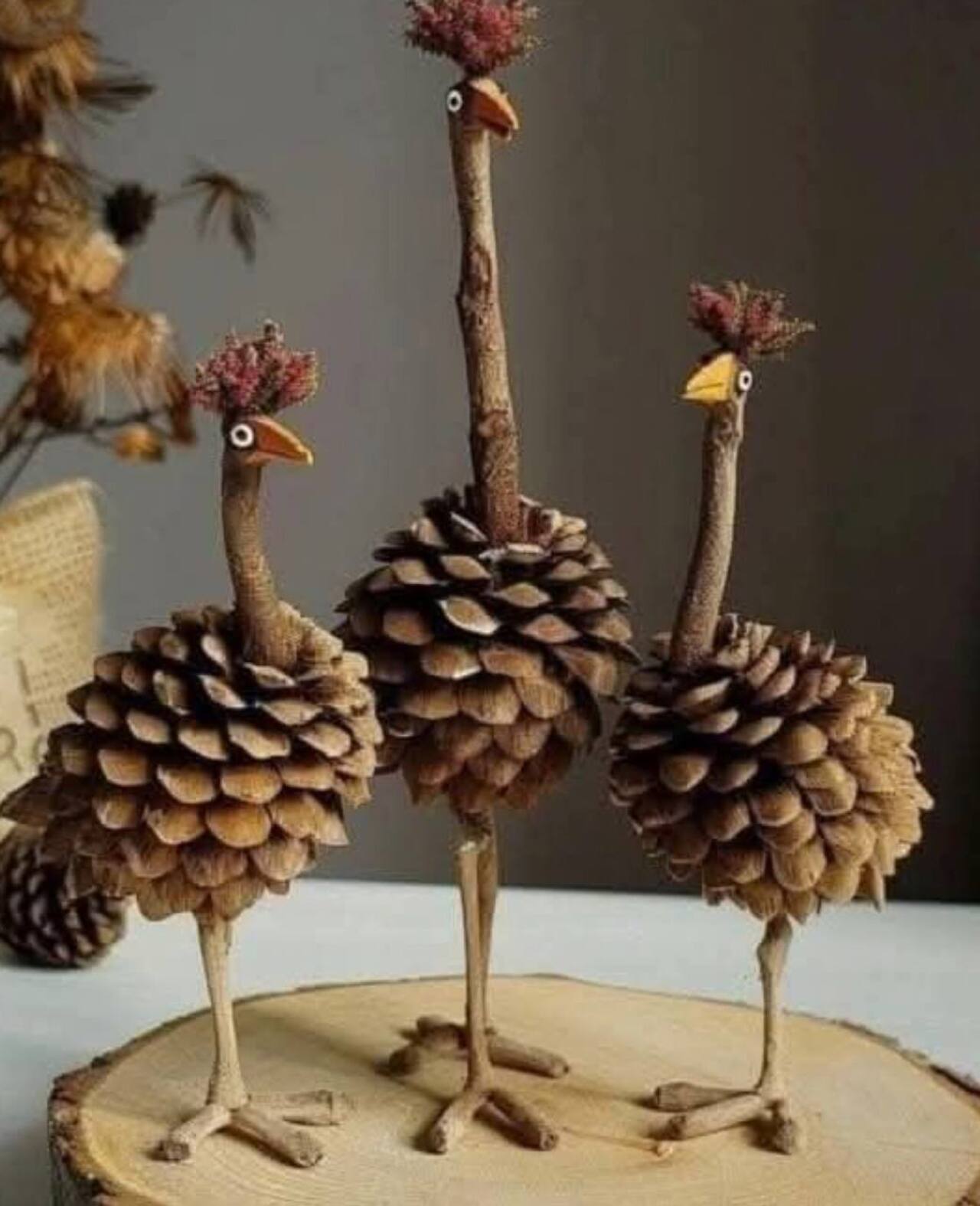 Мастер-класс «Птицы из шишек»
