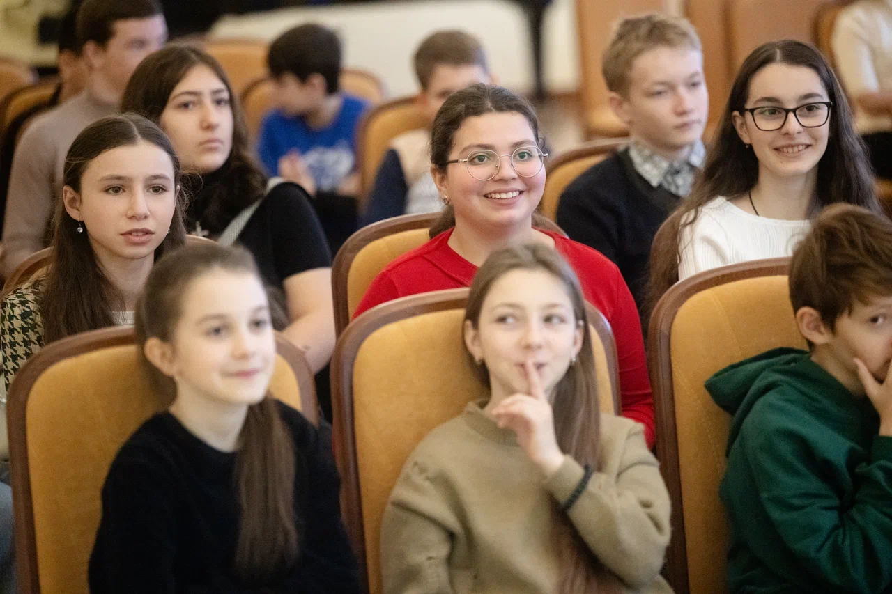 Лекция и экскурсия по выставке «Не твоя вина, что ты ушёл дальше века»: А.П. Чехов и театр