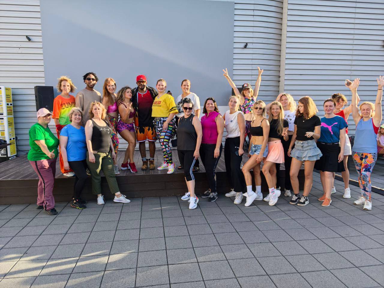 Roof Fiesta: Доктор Кей и Zumba — концерт и танцы на крыше