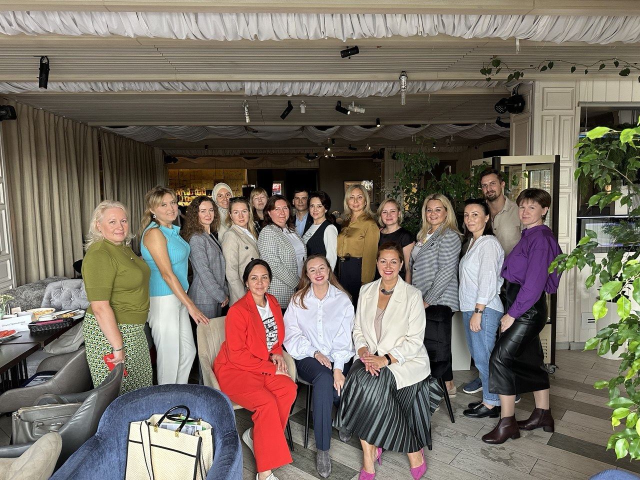 Бизнес-завтрак для бухгалтеров, юристов, предпринимателей в Тюмени