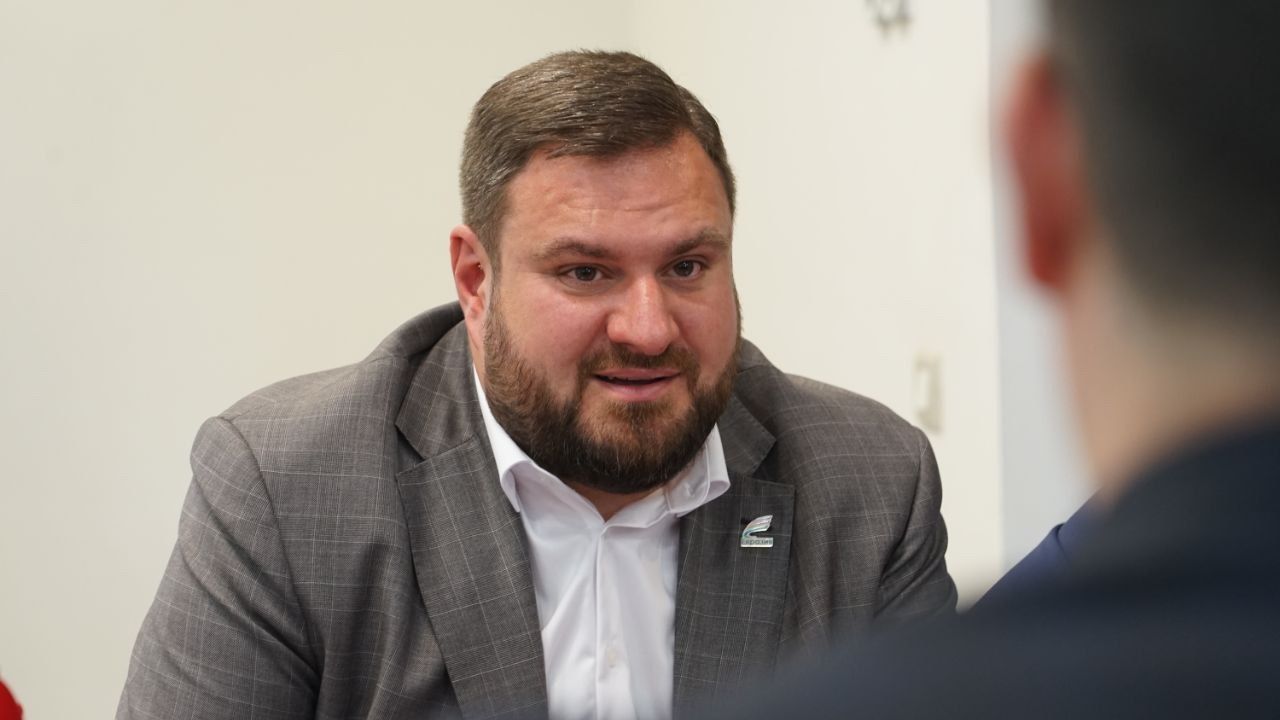 (Вс.) в 13:00 – приглашаем на встречу с Микой Бадаляном в музее «Тапан» при Епархии ААЦ в Москве