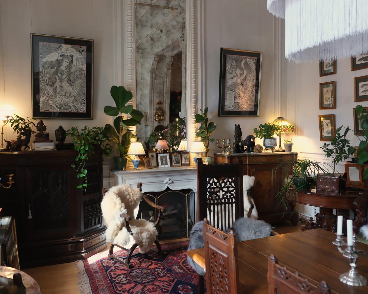 Предновогодний аукцион: делаем ставки, дамы и господа