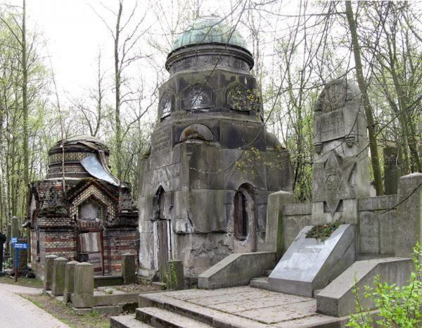 В тени старинного еврейского кладбища. Пешеходная экскурсия